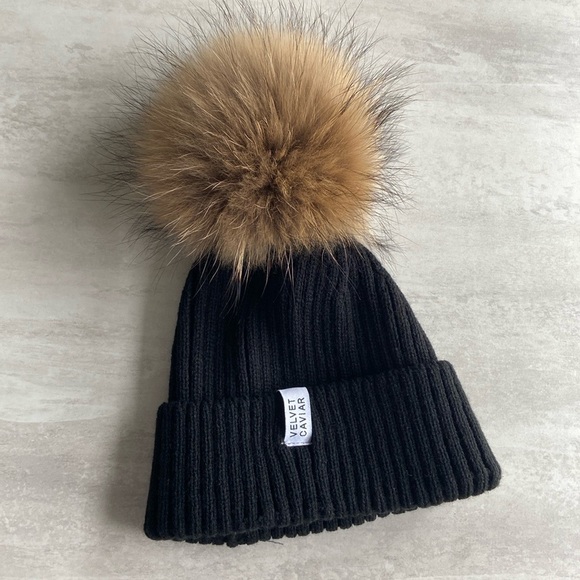 Velvet Caviar Accessories - VELVET CAVIAR Pom Pom Toque